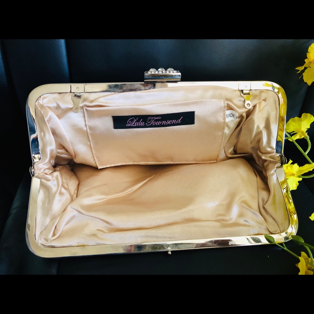 Purse - Picture 3 of 3